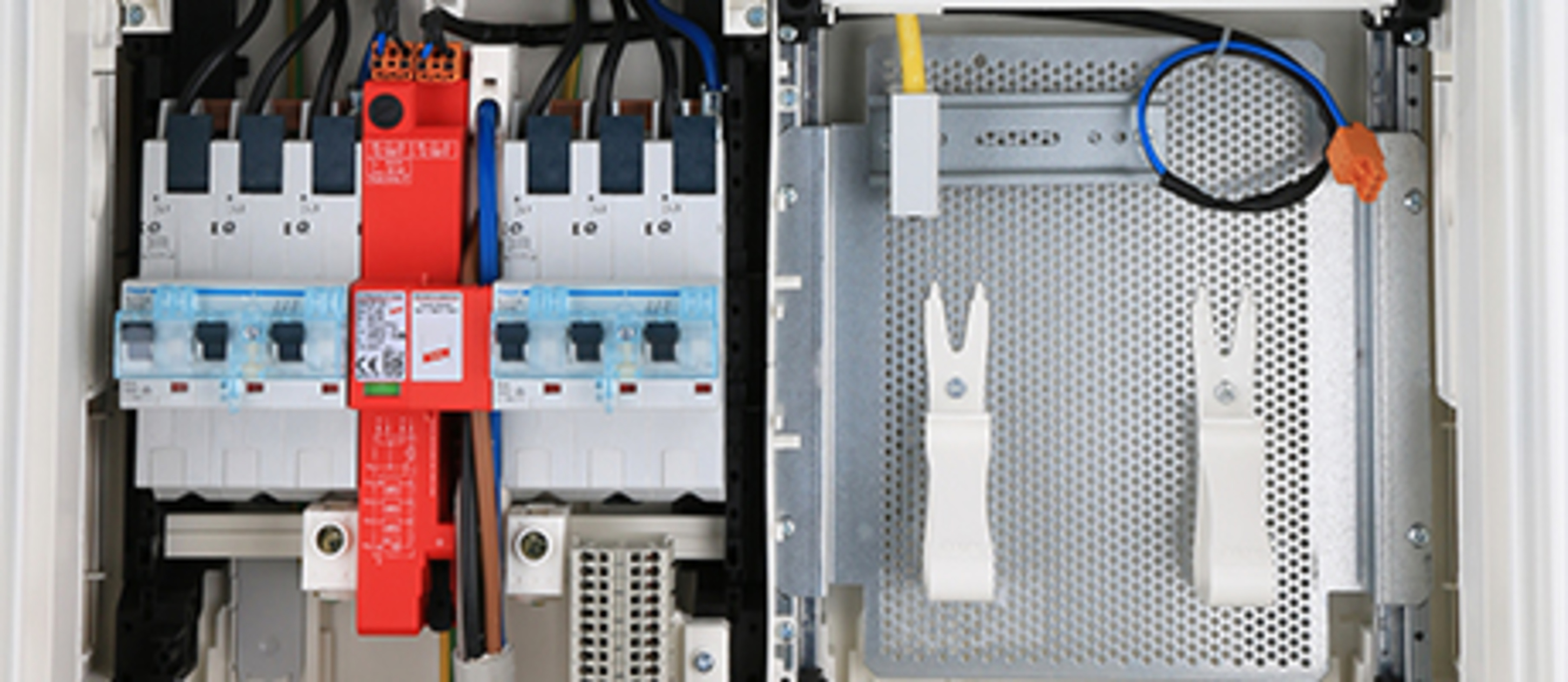 Hausanschluss, Zähler und Unterverteiler bei EcoVolt PV & Elektrotechnik GmbH in Teublitz
